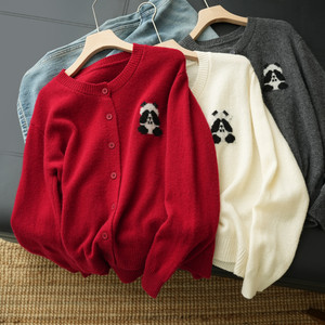 
Off-season clearance, no help, women’s round neck panda cardigan