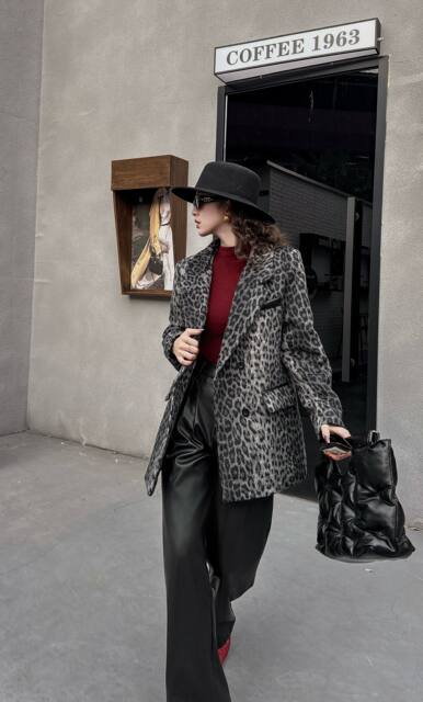 Leopard print suit jacket for women in autumn new Korean style loose and versatile long-sleeved casual suit jacket
