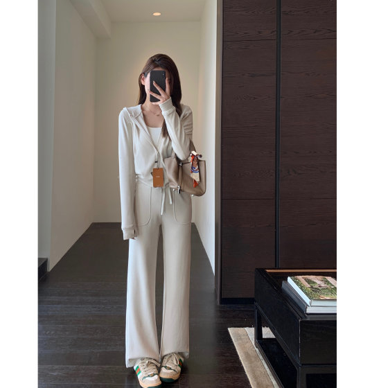 AMR UU fairy fabric heating hot wool blended sweater straight -legged pants set women autumn and winter new
