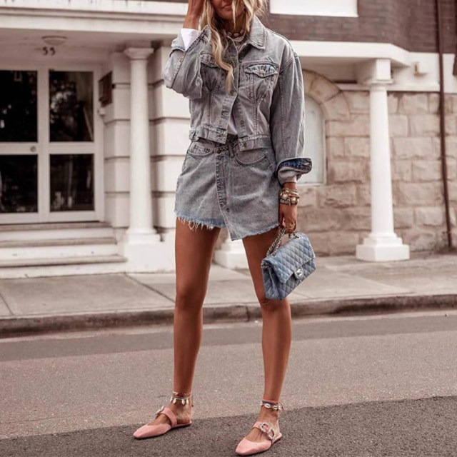 Spot KSUBI high waist light blue cotton asymmetrical breasted slim high legs long wrap mini denim skirt