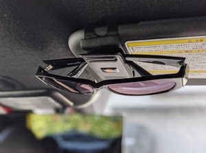 
Japanese car glasses sunglasses sunglasses clip car glasses case frame car sun visor metal clip