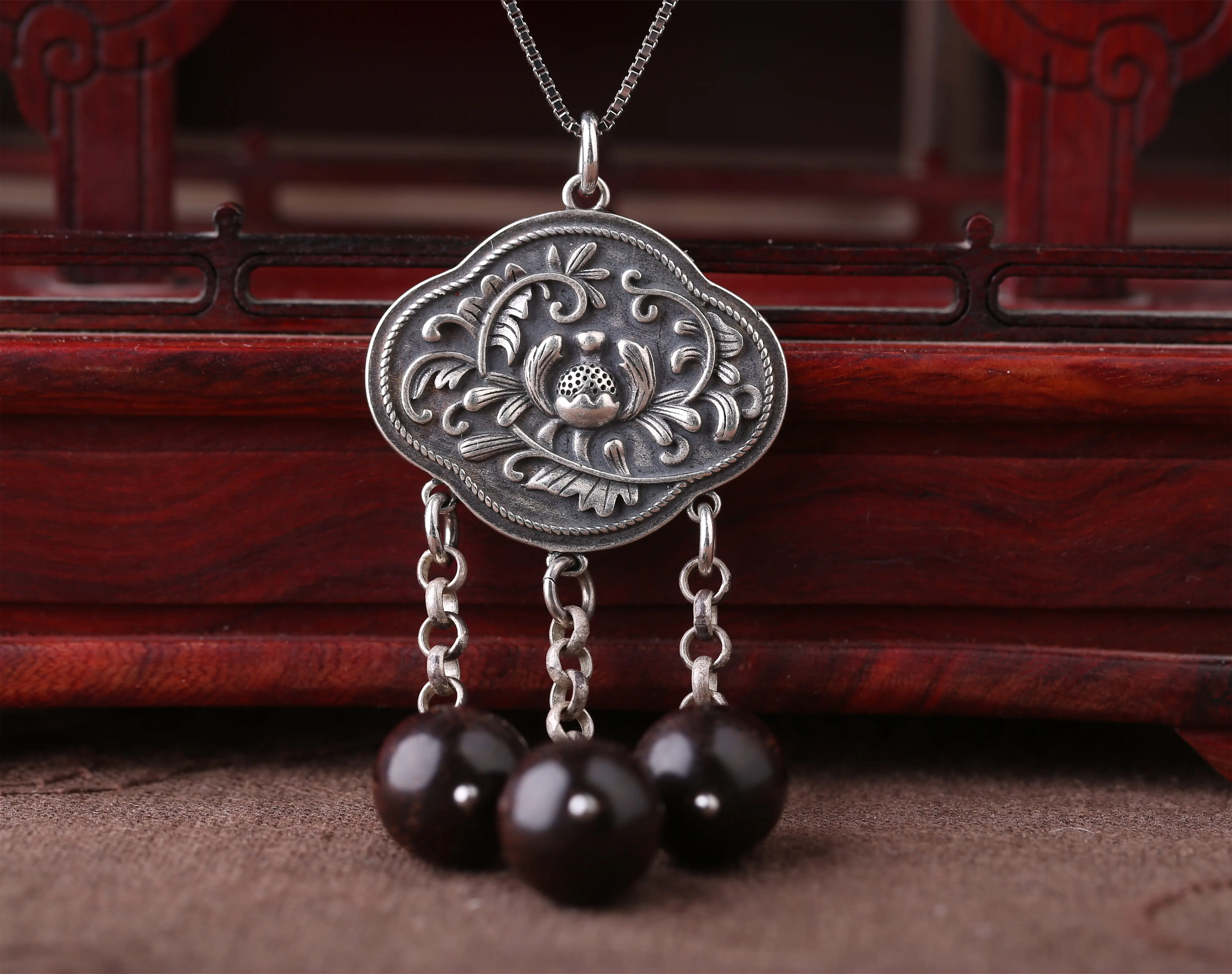 原创女复古民族风项链925银檀木新中式锁骨链古风复古吊坠咖啡色