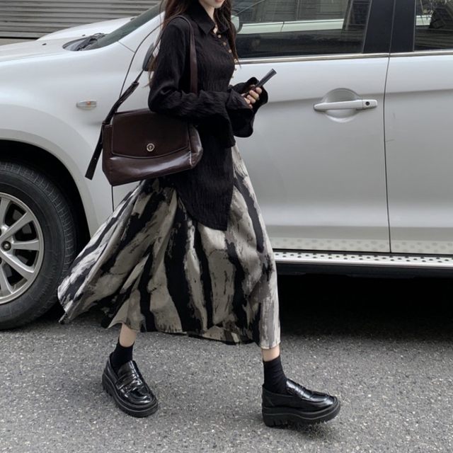 Large size ink printing A-line skirt for women in spring and summer long flesh-covering and slimming skirt for retro chiffon long skirt