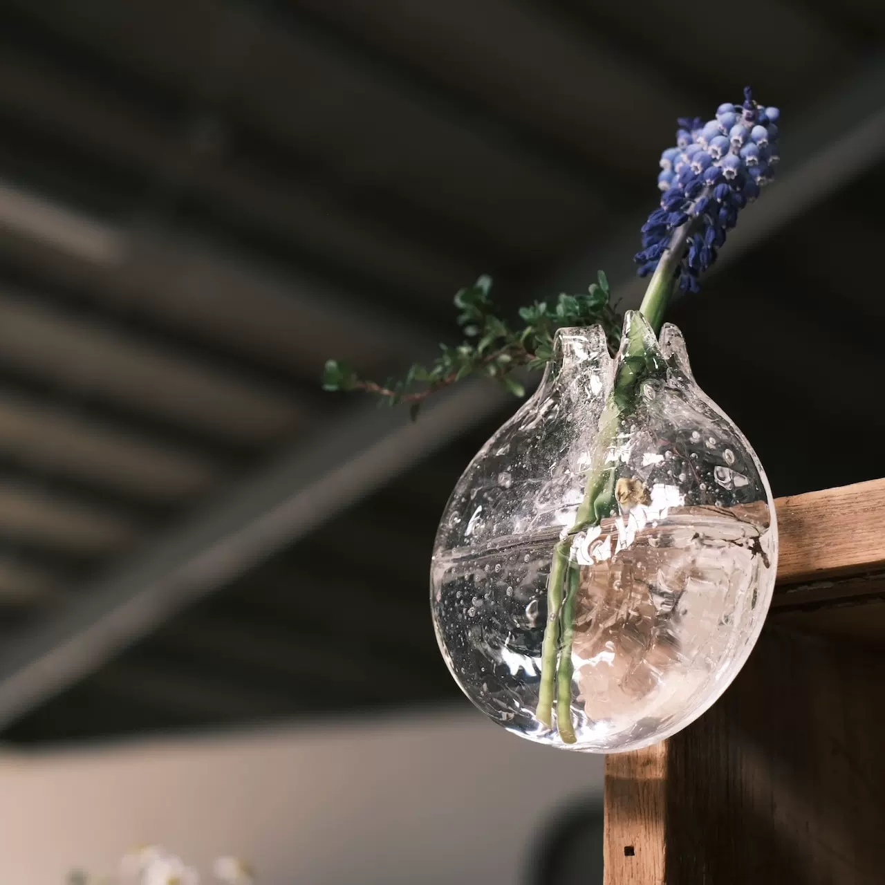 西山芳浩手作玻璃花瓶日式风格适用居家与节庆香薰瓶