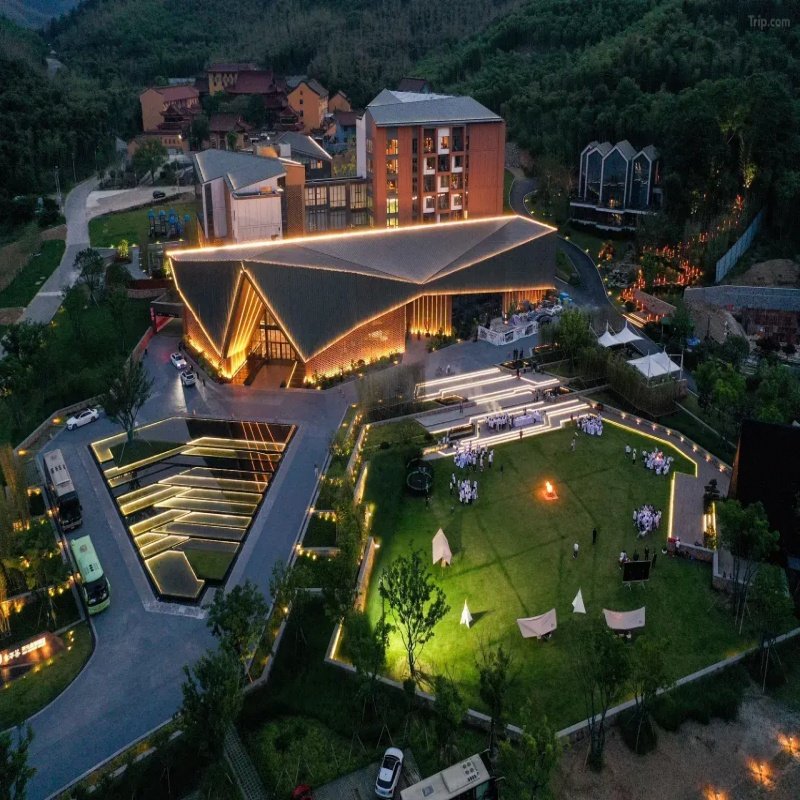 湖州余不谷开元度假酒店1-2晚+2大1小早餐+小小神农乐园门票1张+亲子DIY手工制作