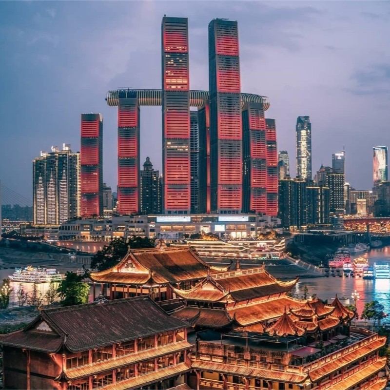 李子坝轻轨穿楼+怀旧轮渡+长江索道+三峡博物馆+洪崖洞1日包车游