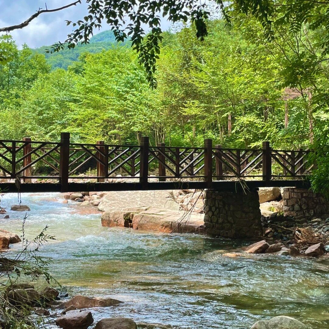 本溪县枫香谷温泉酒店住宿+温泉套票2张