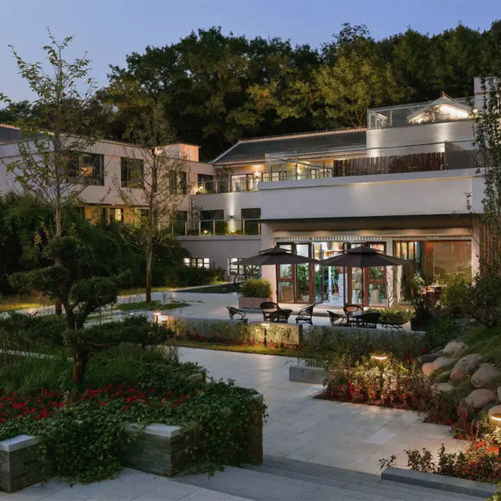 【漫步六朝古都】2晚江苏南京泊金花间境·琵琶山居+明孝陵多景点套票+海底世界门