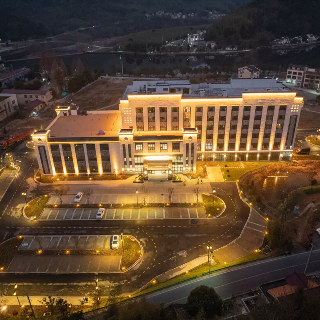 【宿花间镜/多重礼遇】2晚安徽宣城宁国皖南川藏线花间境·晓雾+云景牛山等套票1送1 - 定制游预订