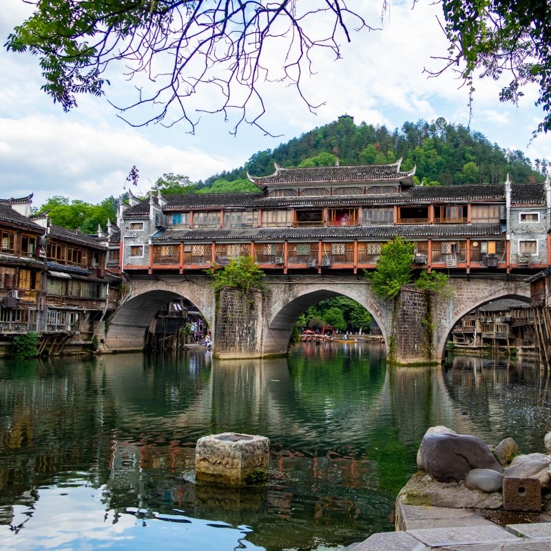 风凰古城万寿宫1晚+凤凰六景+游船体验