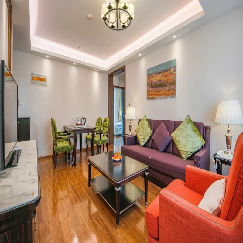 元旦新年特惠 昆明古滇度假酒店 2天1晚居家套房+七彩云南欢乐世界双人票