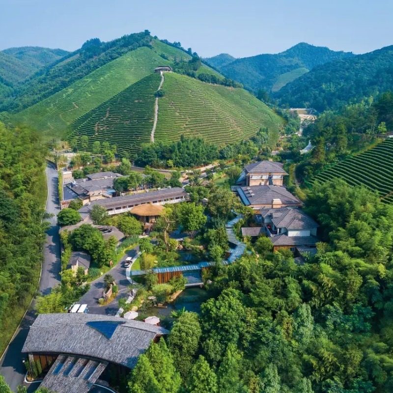 【周末不加价/别墅】安吉·君澜老庄山居汤泉度假酒店+双早+汤泉+汉服+旅拍+乌篷船