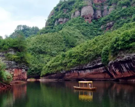 云崖湖景区图片