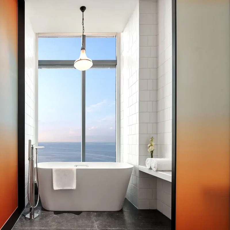 3天2晚丨烟台金沙滩英迪格酒店 豪华精品房大床 2早餐丨床上看海