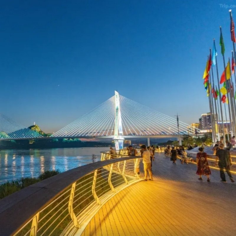 丽橙酒店·智滨江万达店1晚+两坝一峡&清江画廊&三峡人家&长江夜游