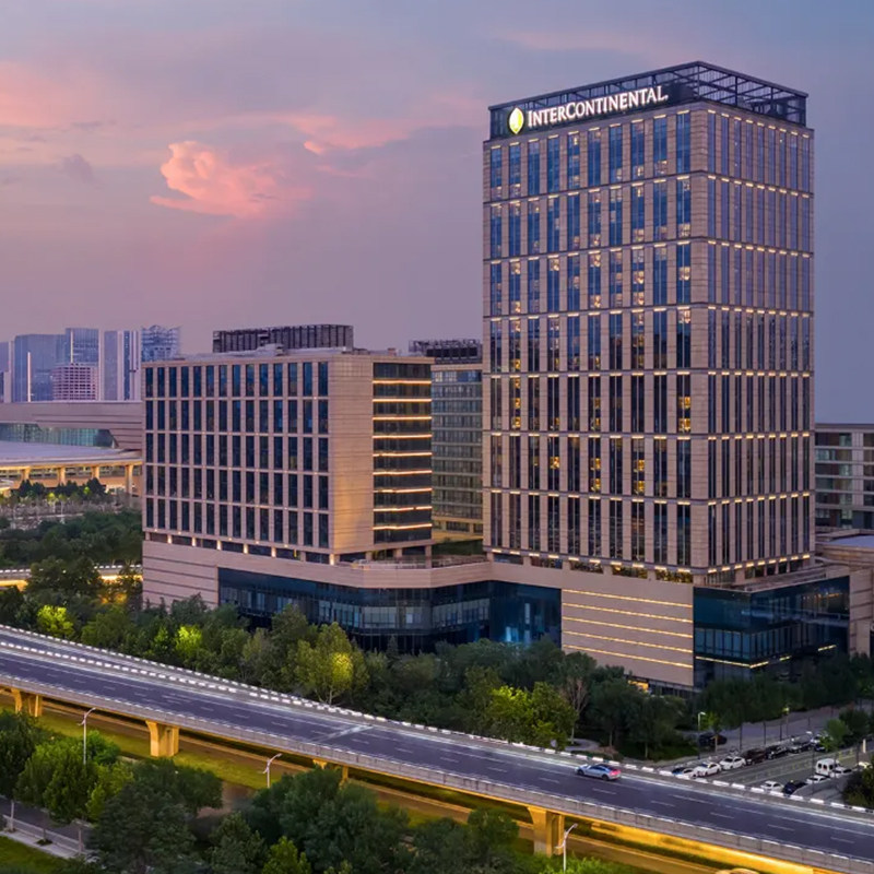 双11特促丨3天2晚 郑州郑东洲际酒店 豪华大床房 2早餐丨2人星河里夜场票 - 定制游预订