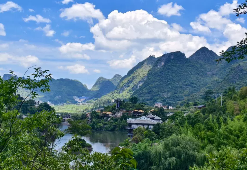 峰林布依景区图片