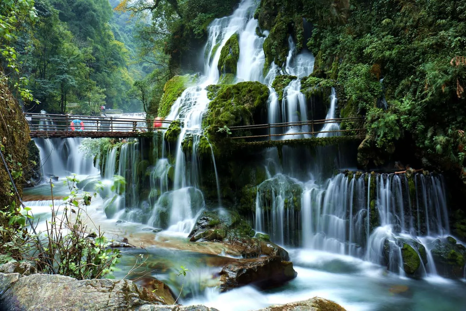 螺髻九十九里温泉瀑布风景区