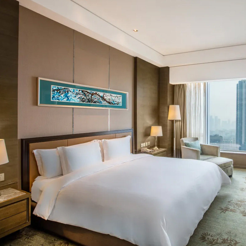 南京银城皇冠假日酒店城景房1晚+双人红山动物园+双早