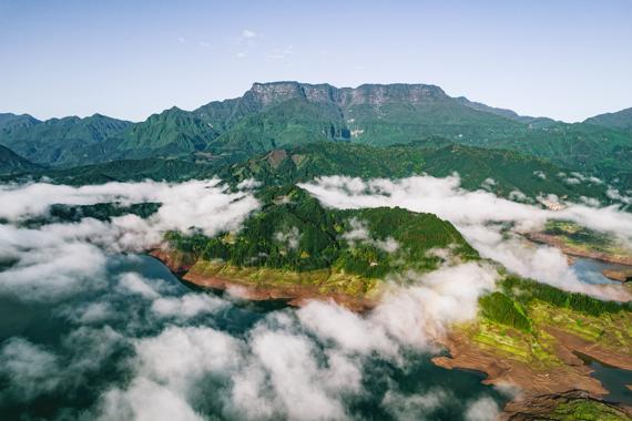瓦屋山风景区
