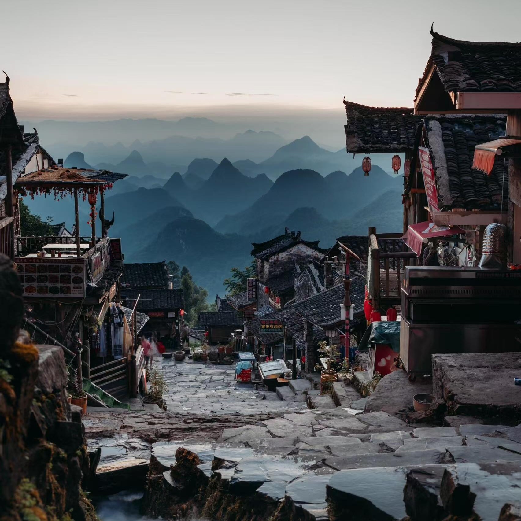 深圳出发【清远纯玩2天游】英西峰林+千年瑶寨+篝火晚会+长桌宴 - 定制游预订