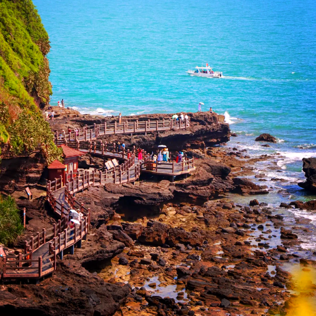涠洲岛悦海汀海景酒店(西角码头蓝桥店)住宿 +涠洲岛成人票门票