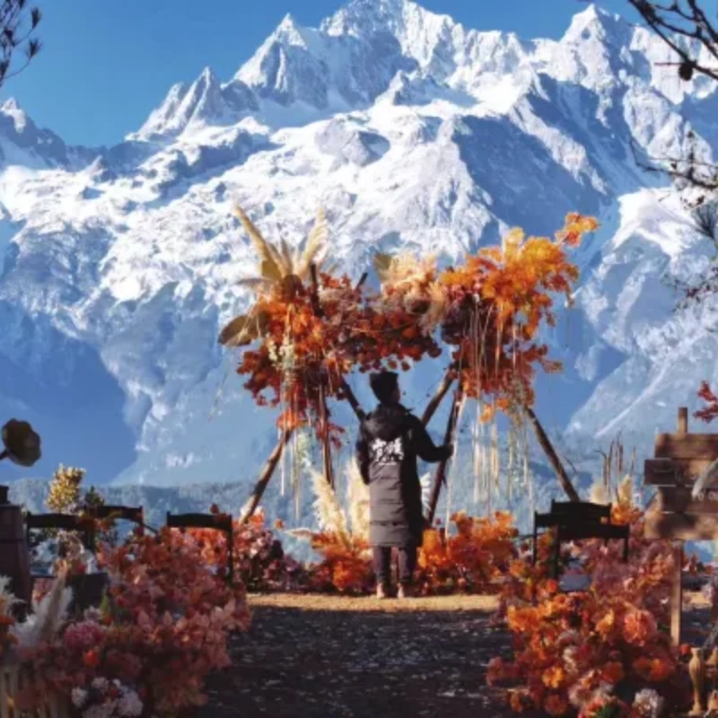 丽江玉龙雪山缦云里日照金山观景民宿 豪华大床房2天1晚+早餐+玉龙雪山门票