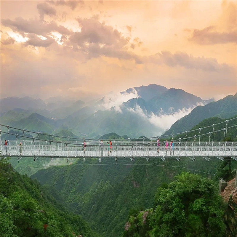 安吉云上草原度假村·半山隐竹酒店1晚+早餐+熊猫部落/云上草原2日门票/往返索道