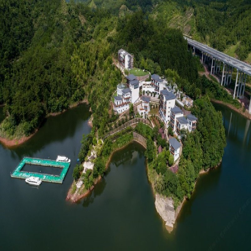 千岛湖牧水湾度假酒店湖景房1晚含早+2大1小游艇观光