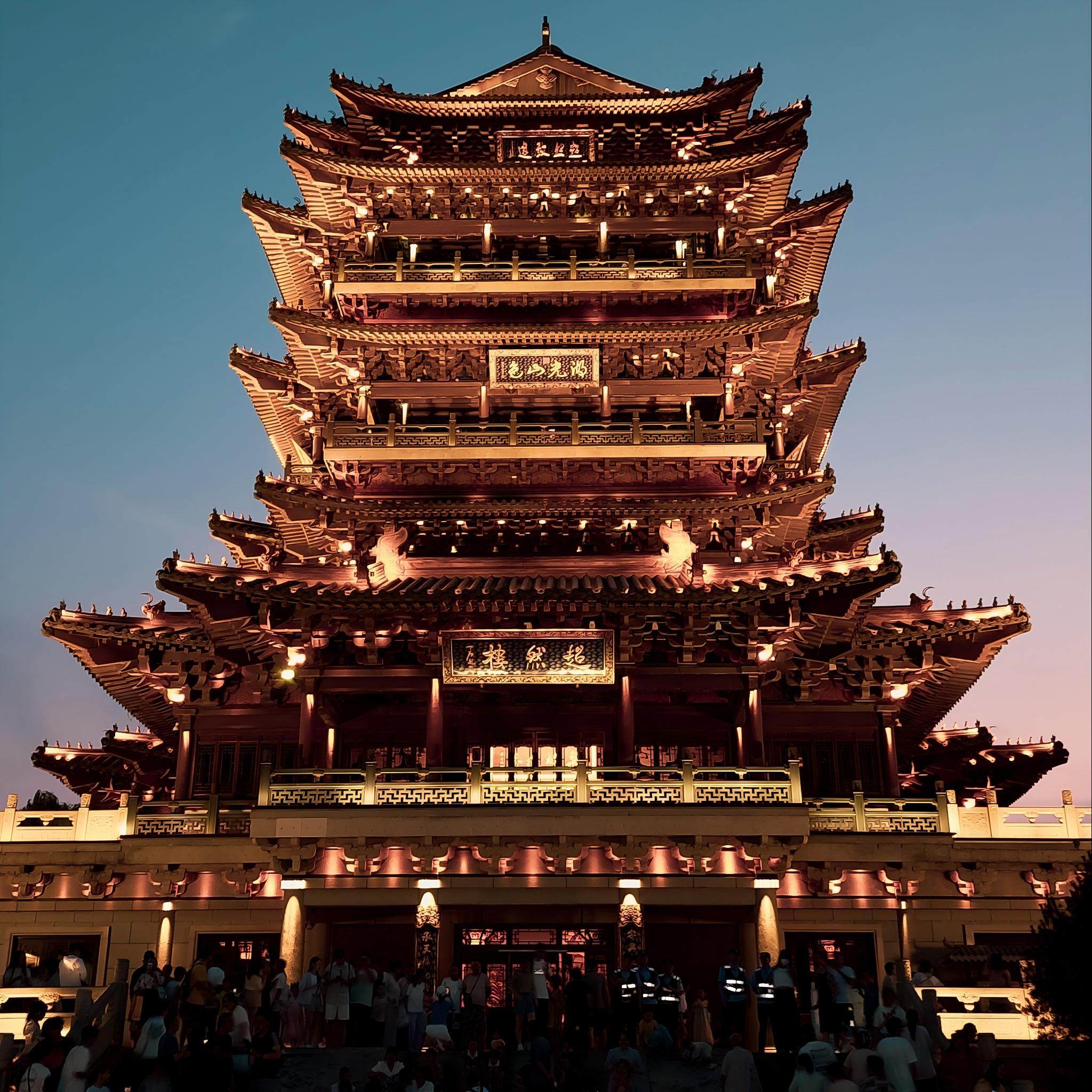 济南十东路融创茂亚朵酒店+济南亲子景点成人门票 - 定制游预订