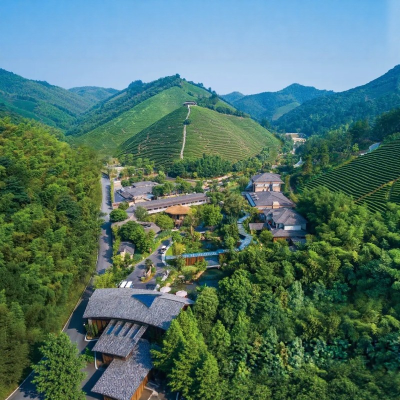 【山居乐享,汤泉泛舟】1晚安吉老庄山居+汤泉买1送1/汉服体验美拍/水湖乌篷船等套餐