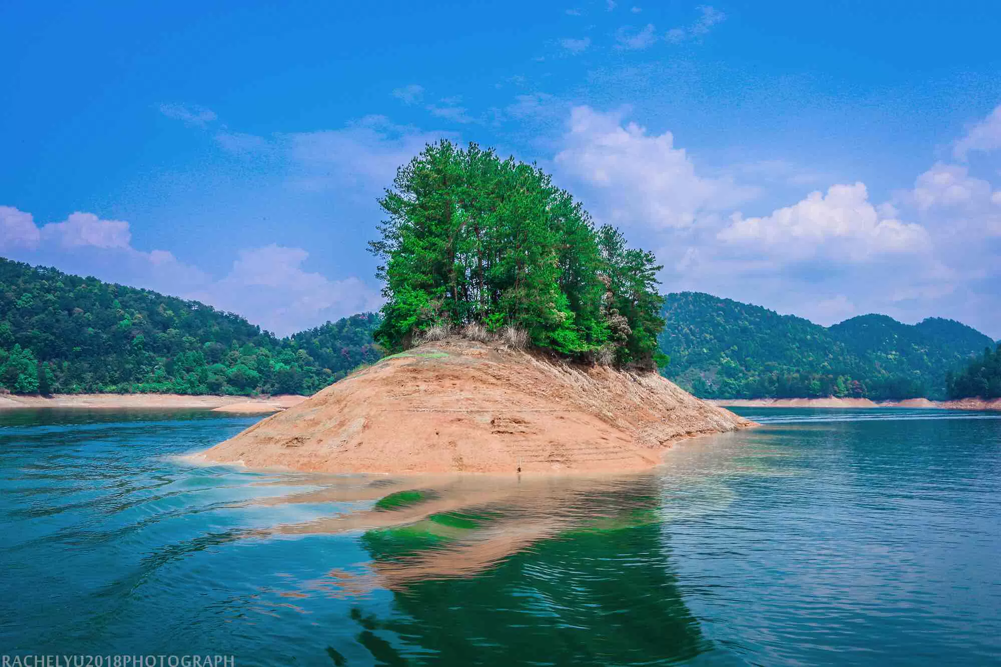 赣州阳明湖景区图片