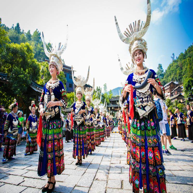 贵州精品5日游 黄果树/小七孔/镇远 /西江苗寨/梵净山 无购物 - 定制游预订