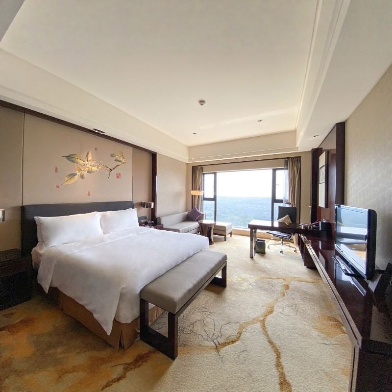 四川『双面成都』住皇冠 欢乐谷+熊猫基地/双遗 二选一 3天2晚