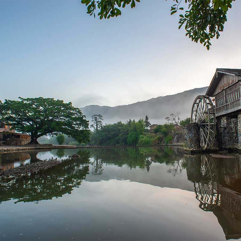 厦门鼓浪屿+云水谣土楼+集美学村+海上网红小火车5天4晚跟团游