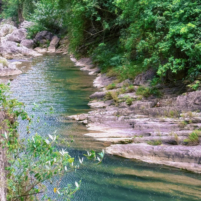 【双人套餐】 金刀峡两江假日酒店2天1晚+金刀峡+双早【仅限外地】