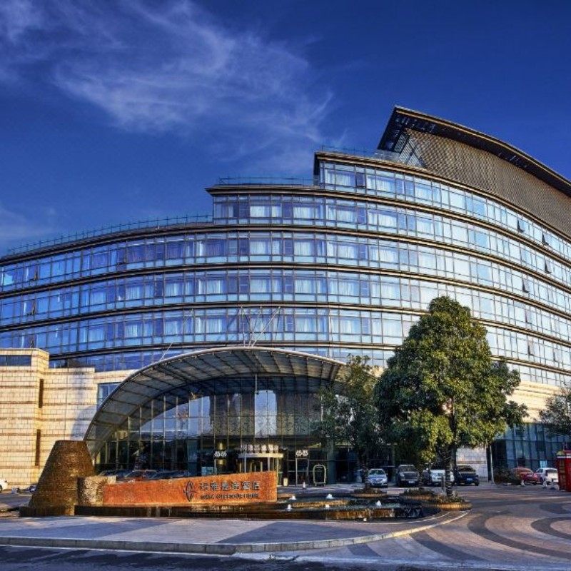 武汉玛雅嘉途酒店住宿1晚+武汉欢乐谷门票全天票+武汉站接送/可接团队 - 定制游预订