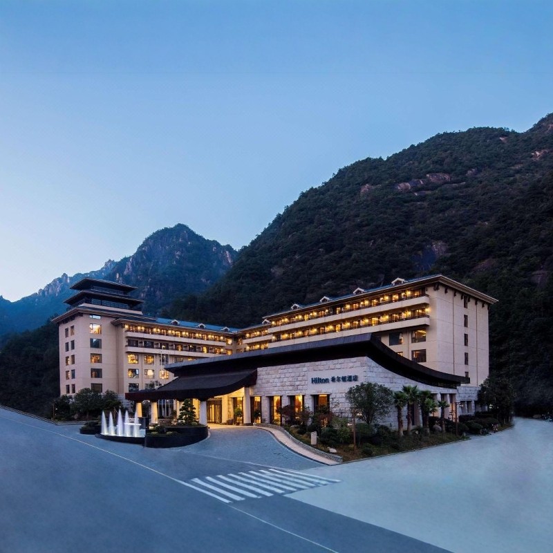 中秋国庆|三清山5天4晚自由行|三清山希尔顿度假酒店+三清山景区门票+索道+玉帘瀑布 - 定制游预订