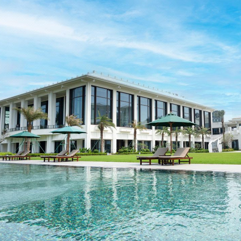 【周末不涨价】2天1晚海南海口西海岸假日酒店+假日海滩+双早+接送机+皮划艇/桨板等 - 定制游预订