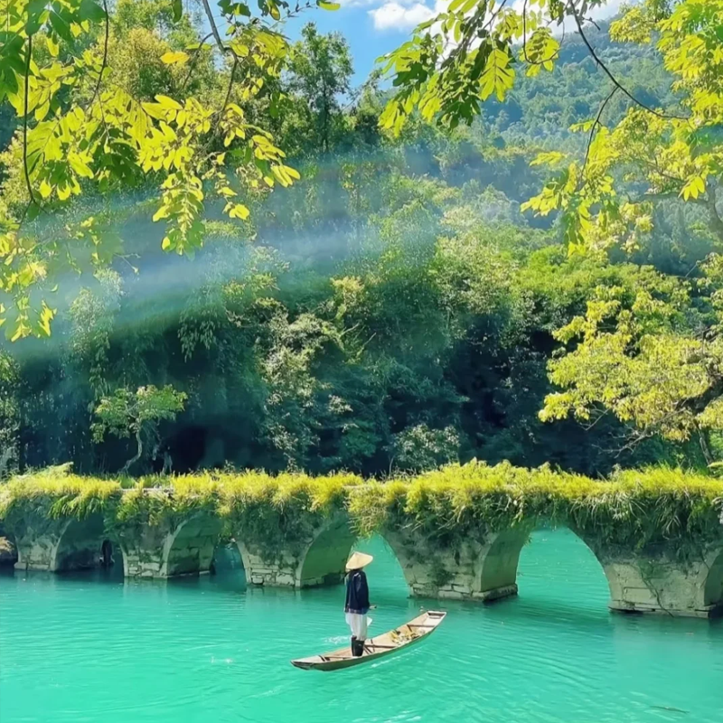 贵州 7天6晚 小七孔/黔灵山公园/黄果树瀑布/龙宫景区 跟团游 - 定制游预订