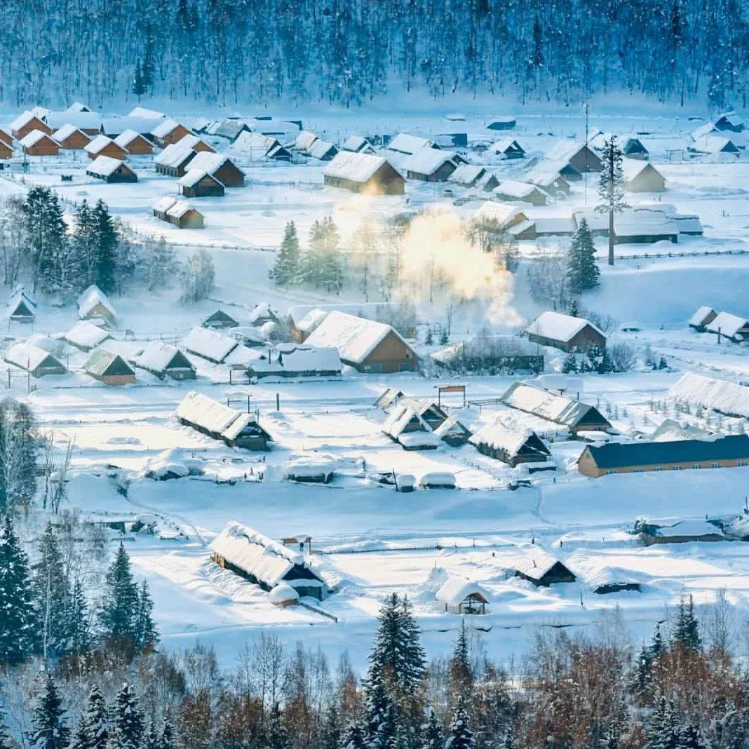 2-6人新疆赛里木湖阿勒泰绝色双湖8天 【景区内木屋+野奢营地】