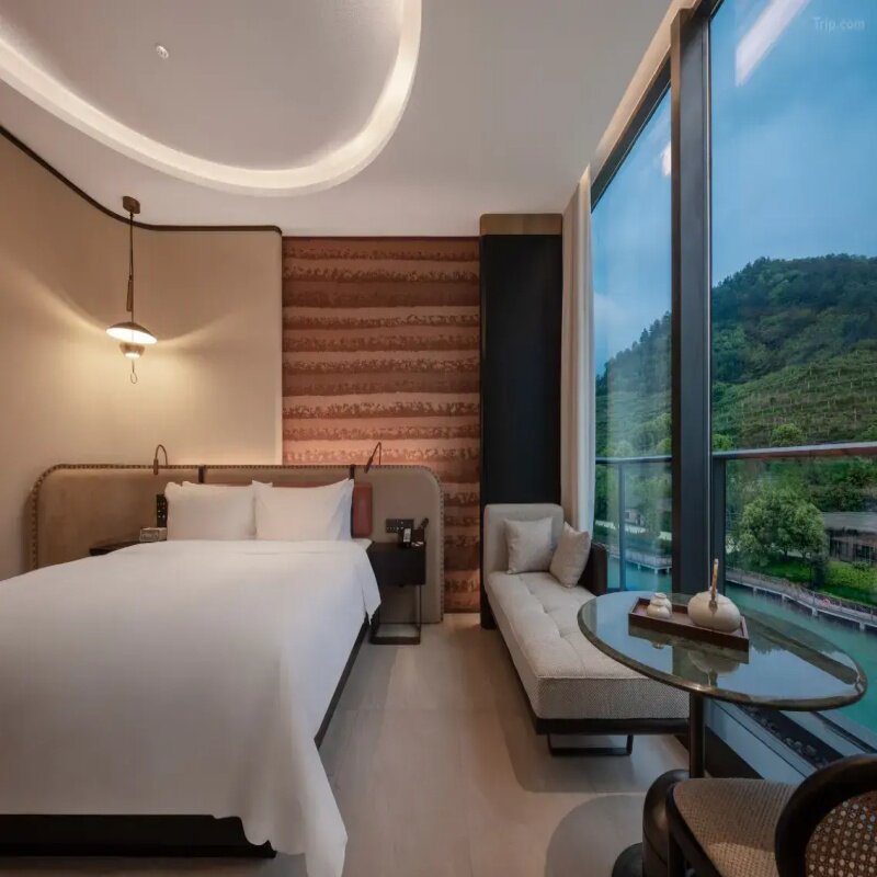 莫干山都喜天丽度假酒店1-2晚+早餐+双人围炉煮茶/按摩/茶园tu步+草坪游戏+欢迎水果