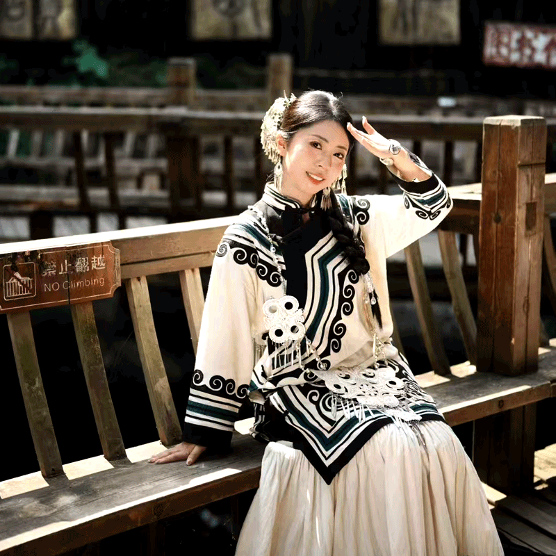 贵州慢慢游10天丨天河潭/青岩古镇/黄果树瀑布/花溪夜郎谷 跟团游 - 定制游预订