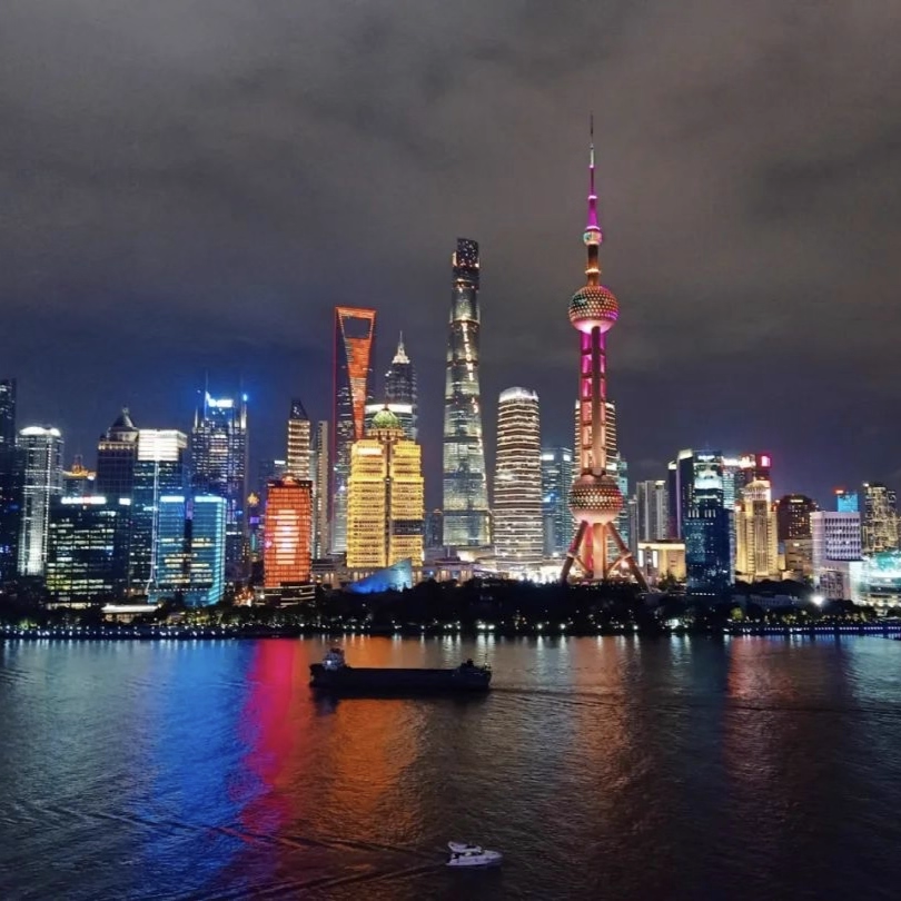 上海外滩豫园桔子水晶酒店+金茂大厦88层观光3天2晚自由观光行