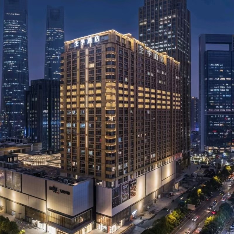 x【4天3晚】南昌自由行住全季酒店(南昌红谷滩万达广场酒店)+滕王阁门票 - 定制游预订