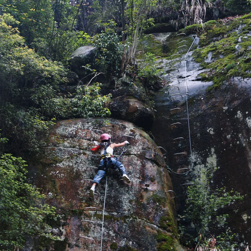 【2大2小】武隆呐溪原乡星空宿2天1晚+探险乐园套票4张+4人早餐