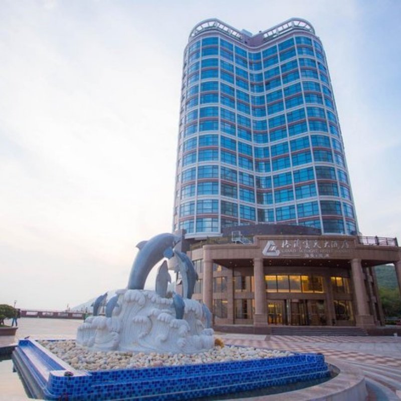 D4天3晚汕头南澳格兰云天大酒店自由行+南澳岛青澳湾门票单人酒景套餐 - 定制游预订