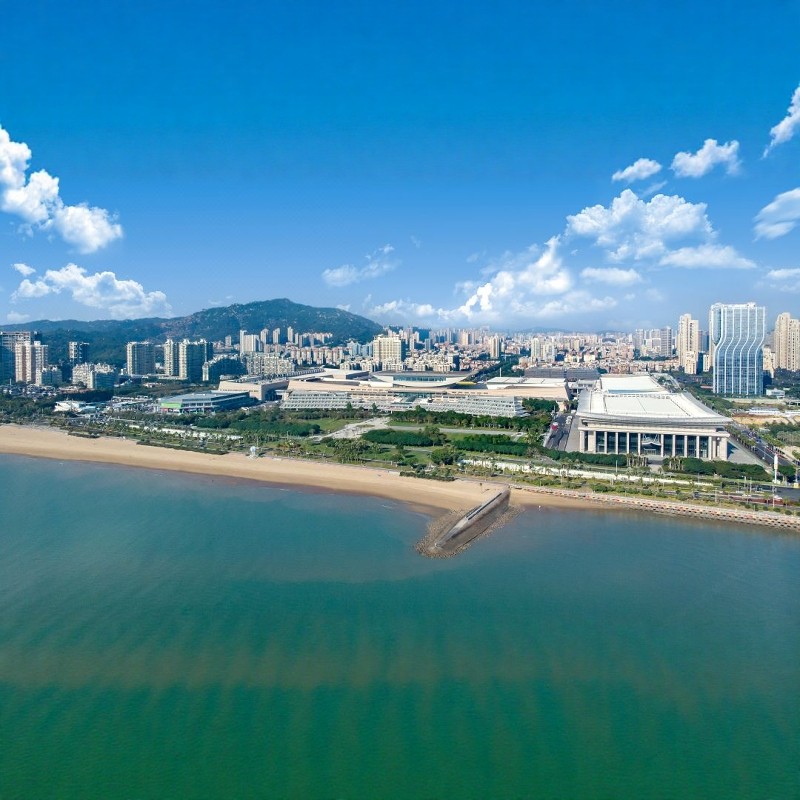 【眺望金门岛的一线海景】4天3晚厦门国际会展酒店多房型可选|多景点可选门票买一赠一 - 定制游预订