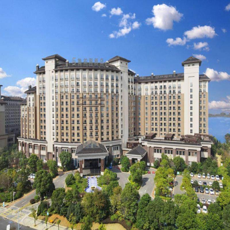 南昌融创施柏阁酒店/景观大+南昌融创海世界+滕王阁2天1晚 - 定制游预订