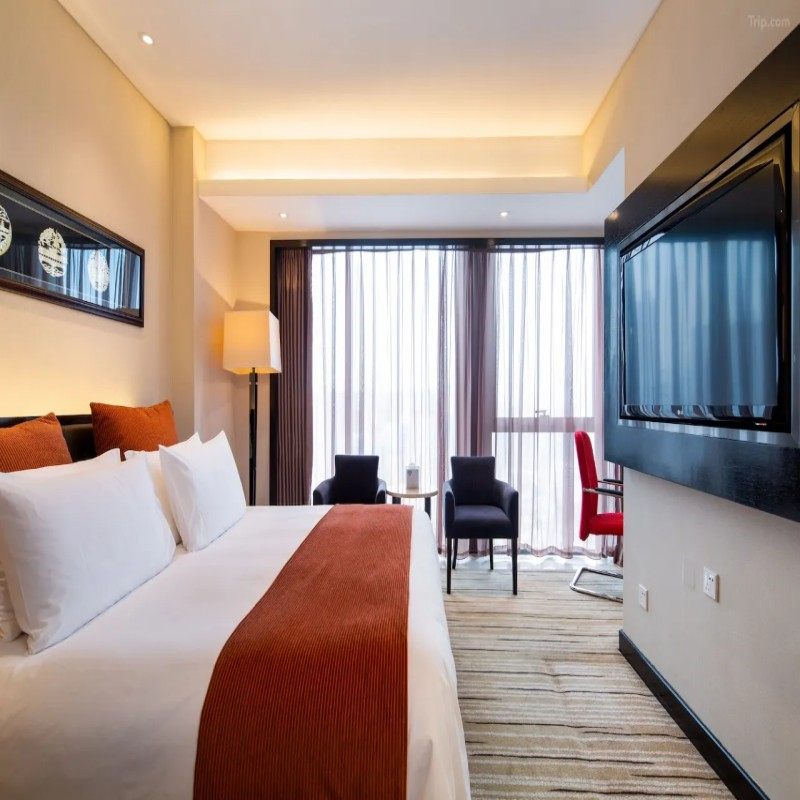 【YT】3天2晚丨贵阳铂尔曼大酒店(甲秀楼鸿通城购物中心店)丨豪华房+西江千户苗寨